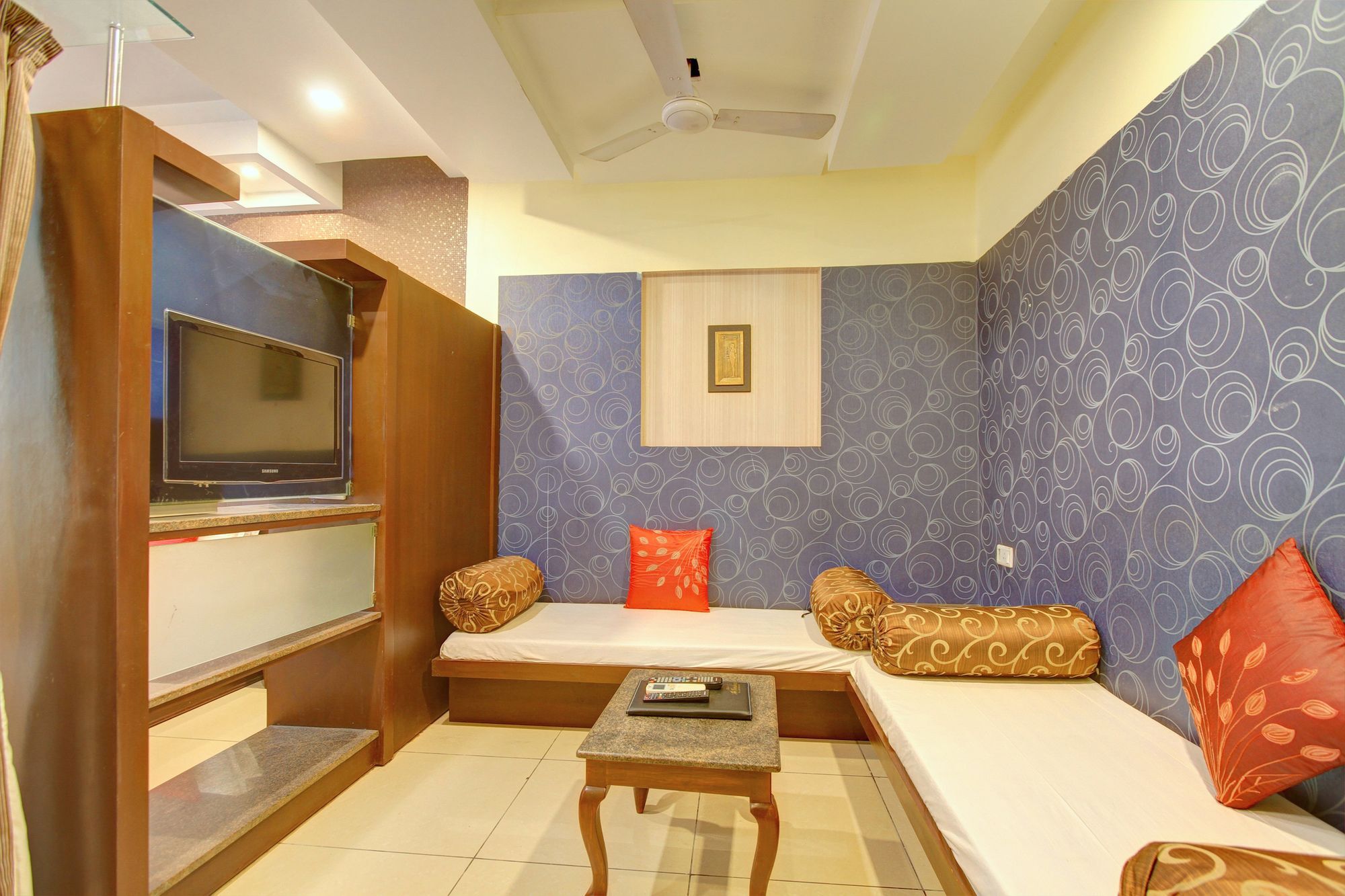 Oyo 4895 Abi Krishna Hotel Puduccseri Kültér fotó